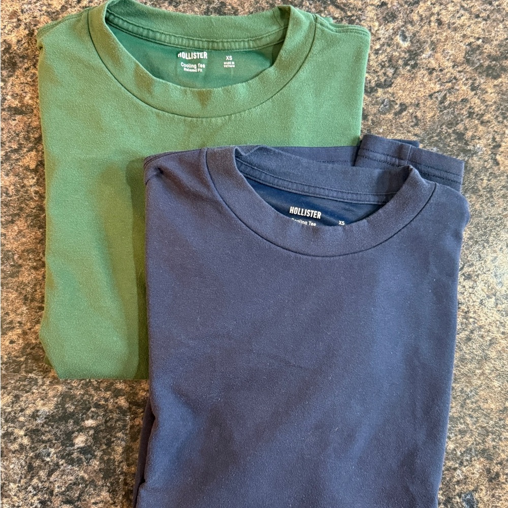 Hollister Relaxed Fit Cooling T-Shirts. Men’s XS